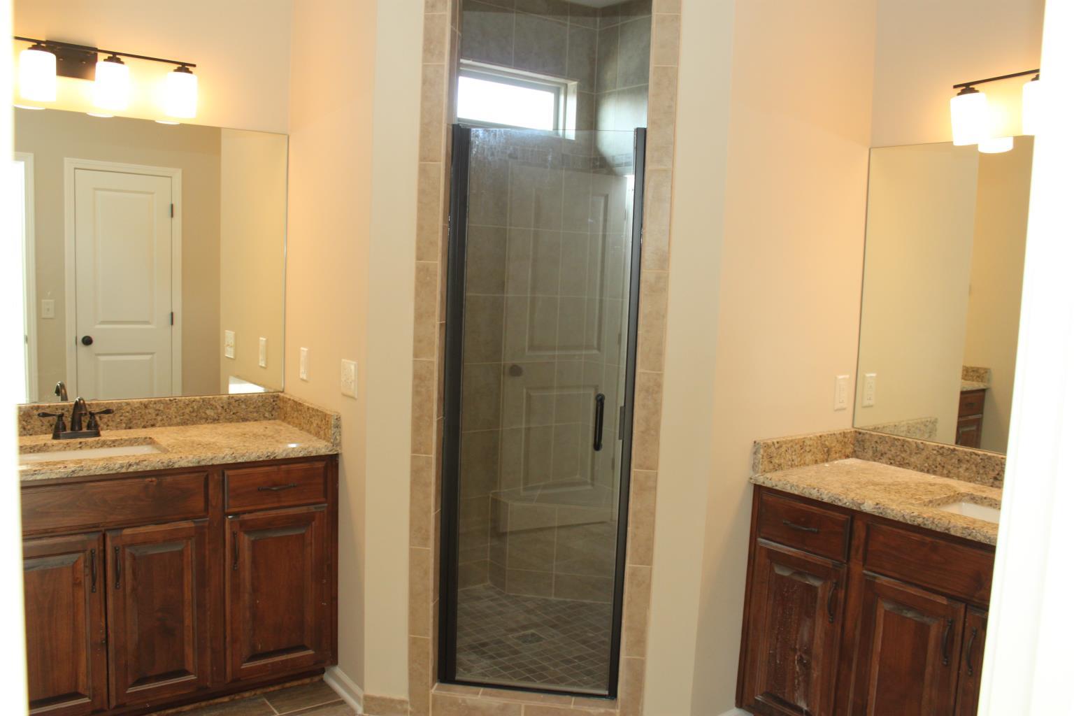Listing Image #11